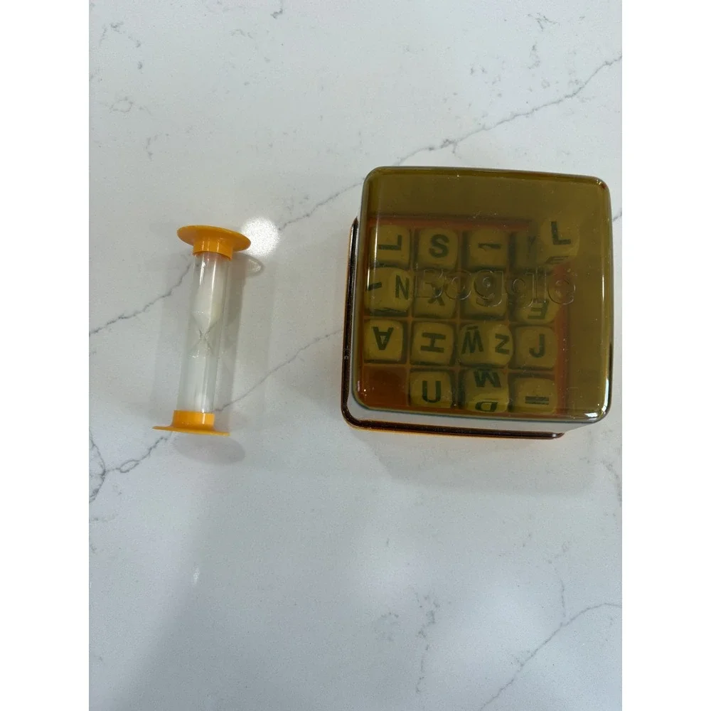 Boggle Word Game - Parker‎ Brothers Letters Cubes Timer - Vintage Retro 1980